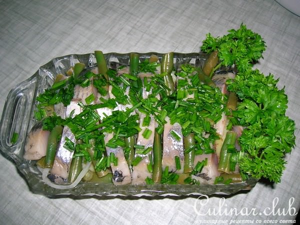 Сельдь со стручковой фасолью