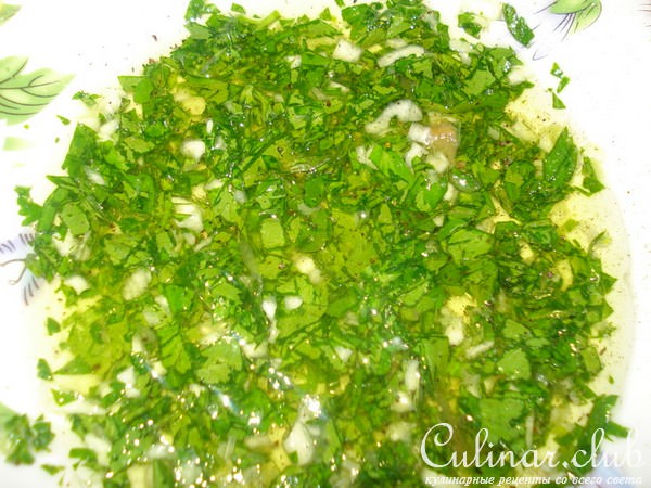 Баклажанный салат с грецкими орехами