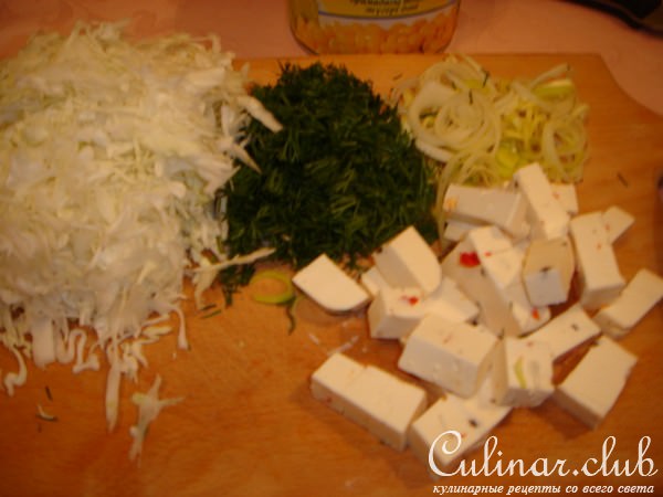Салат из капусты с сыром Фетакса