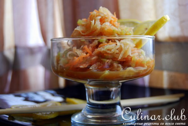 Острый салат с дайконом.
