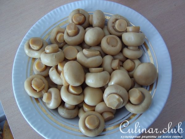 Салат с запечеными баклажанами и паприкой