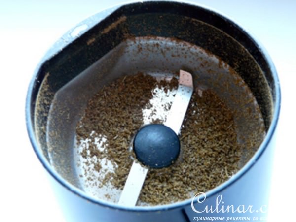 Египетский салат с сыром Фета, мятой и укропом.