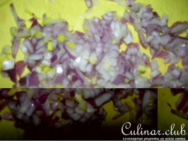 Авокадо с икрой и яйцами