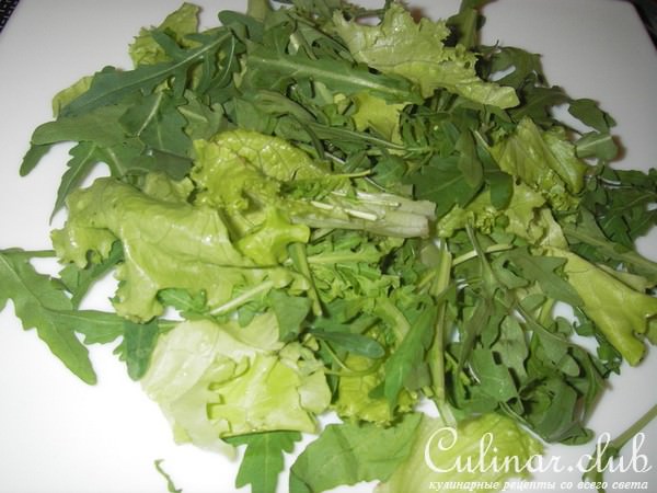 Chvre chaude (салат с горячим козьим сыром)