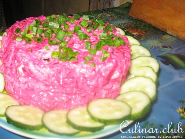 Салат со свеклой,сыром и яйцом(вариант)