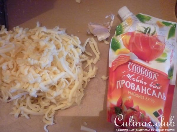 Сырный салат с кукурузой