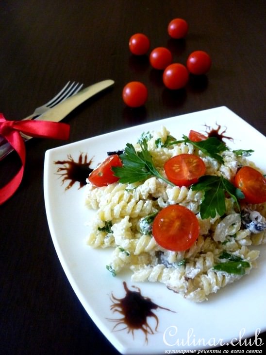 Салат с FUSILLI и творогом "Коктейльный"