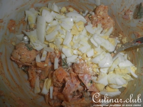 Салат с цветной капустой и яйцами