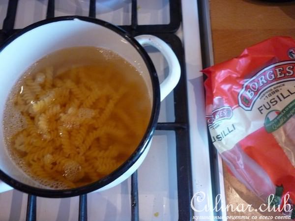 Салат с FUSILLI и творогом "Коктейльный"