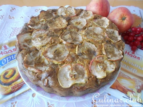 Шарлотка с яблоками