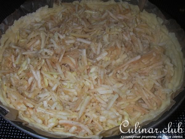 Песочный пирог с яблоками и лаймом