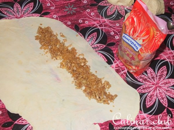 Молдавская вертута с яблоками, орехами и корицей