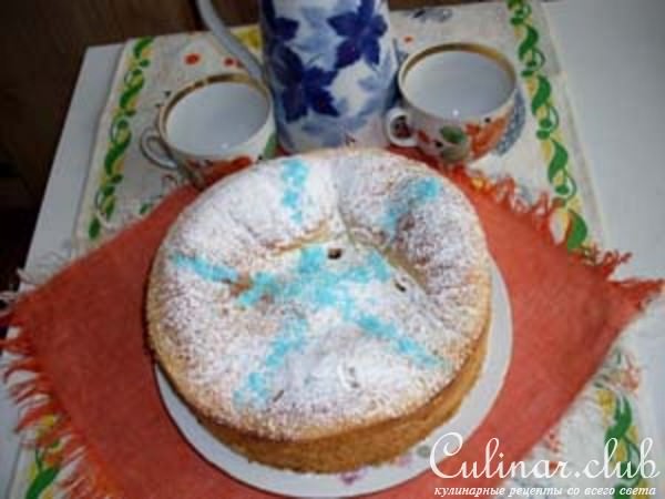 Пирог с брусникой и яблоками