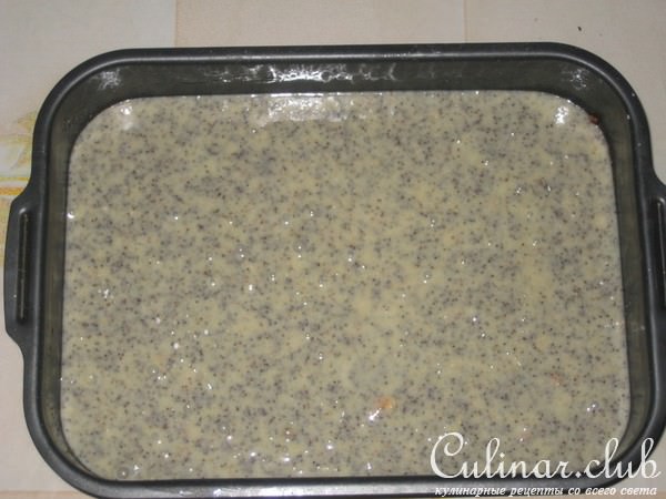 Скорый пирог со сгущенкой и маком.