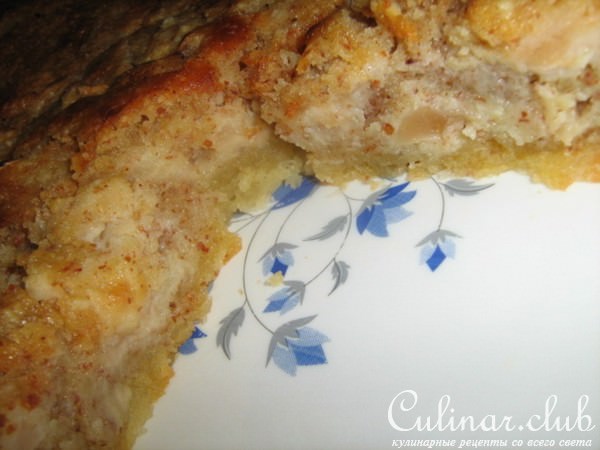 Яблочный пирог с миндальным кремом.
