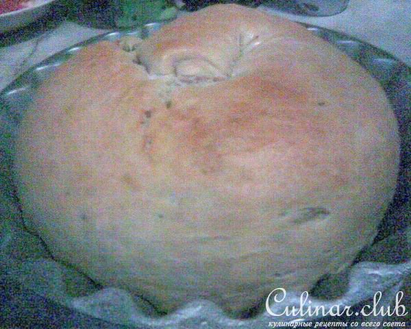 Постный пирог с халвой и орехами