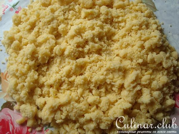 Пирог со сливовой начинкой в желе.