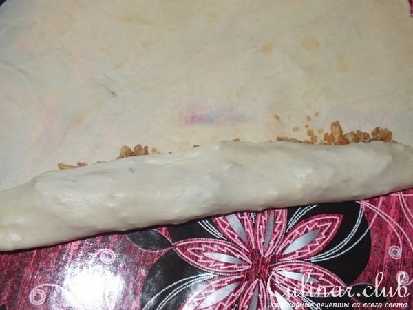 Молдавская вертута с яблоками, орехами и корицей