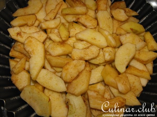 "Мокрый" яблочный пирог