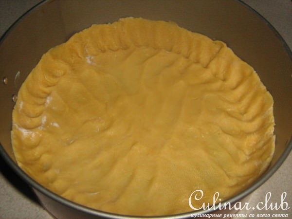 Пирог с миндальным безе и грушами