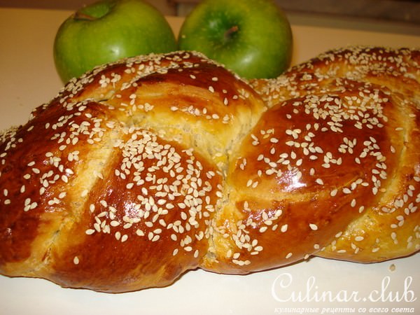 Яблочно-медовая хала