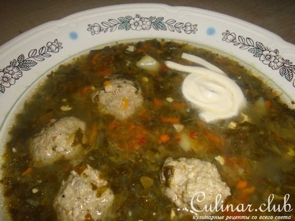 Суп с щавелем и свиными галочками.