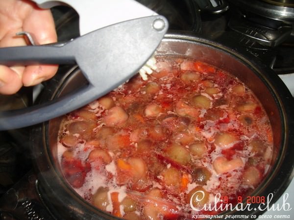 Борщ с шампиньонами и сыром