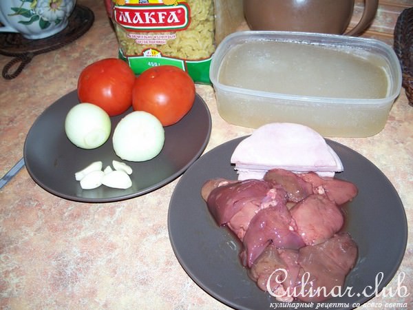 Томатный суп с куриными печенками