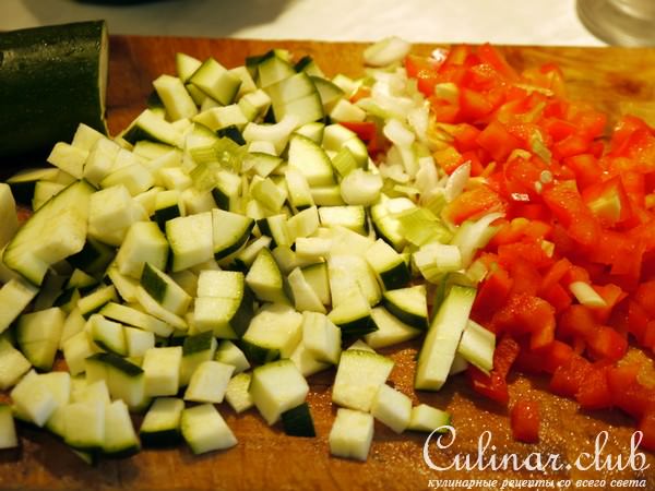 Холодный томатно-овощной суп с тунцом „Вкусное лето“
