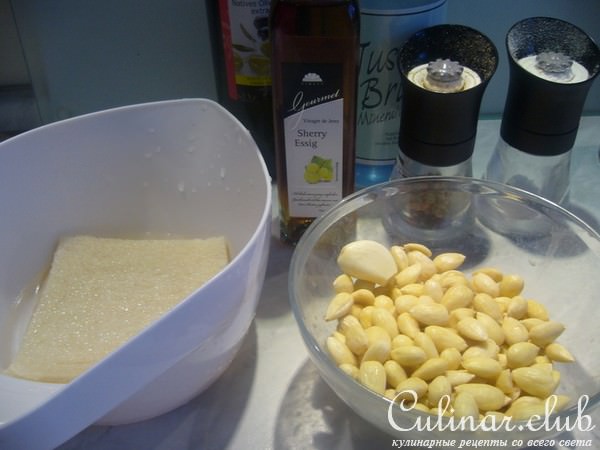 Холодный миндальный суп "Белый гаспачо - Ajo blanco "