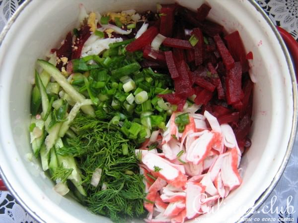 Свекольник холодный,с "крабовым" мясом.