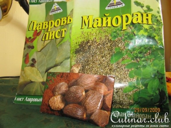Cуп из кукурузы и креветок на молоке (почему-то нравится всем детям) :-)