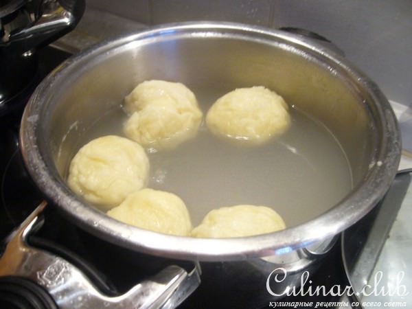 Борщ с галушками (полноценный обед)