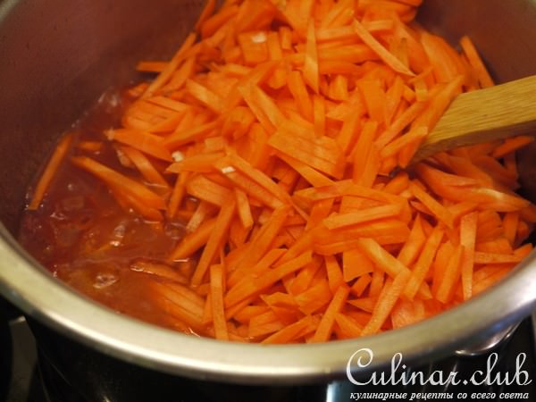 Томатно-морковный суп-пюре с брынзой и кедровыми орешками