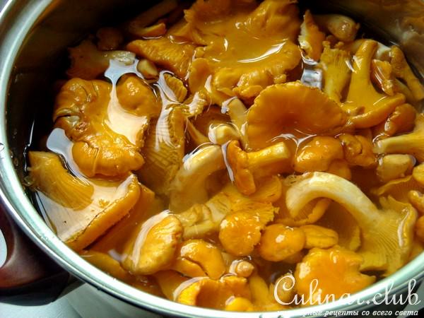 Сливочный крем-суп из цуккини, картофеля и моркови с лисичками.ФМ "Суп из топора"