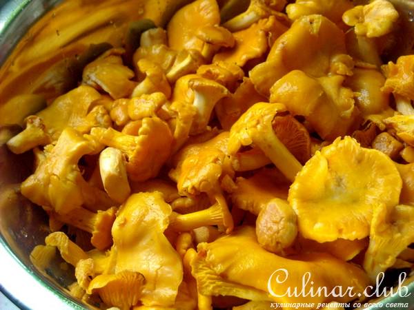 Сливочный крем-суп из цуккини, картофеля и моркови с лисичками.ФМ "Суп из топора"