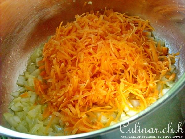 Сливочный крем-суп из цуккини, картофеля и моркови с лисичками.ФМ "Суп из топора"