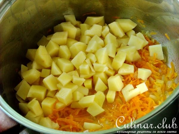 Сливочный крем-суп из цуккини, картофеля и моркови с лисичками.ФМ "Суп из топора"
