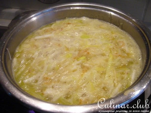 Сырный суп-крем с луком пореем