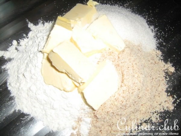 Корзинки с франжипаном и сливами
