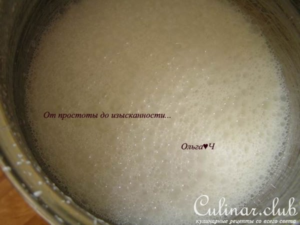 Кокосовый торт с ягодами