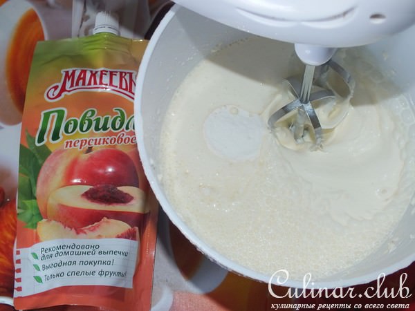Торт с персиковым муссом