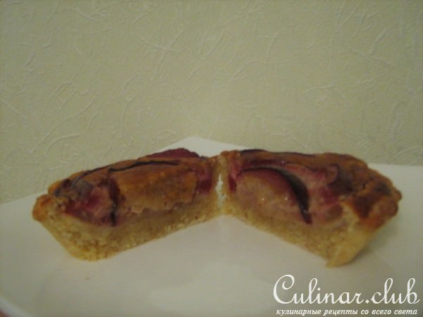 Корзинки с франжипаном и сливами