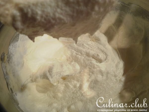 Торт Подушка, Фисташковый масляный бисквит, Swiss Meringue Buttercream