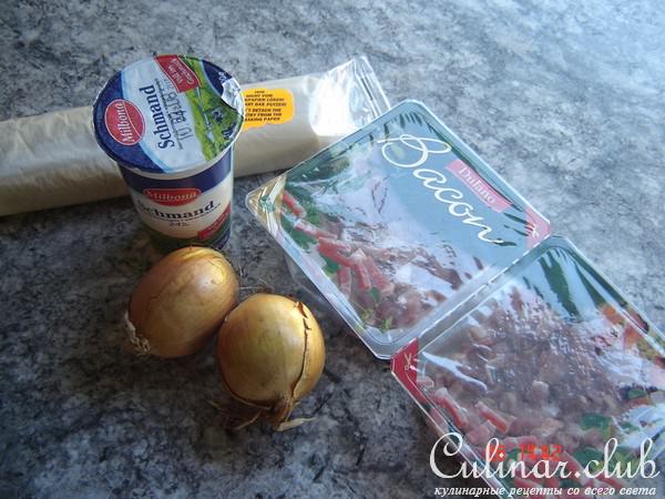 Фламмкухэн (луковая пицца)