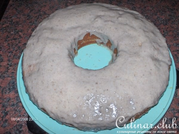 Бананово-сливовый манный кекс