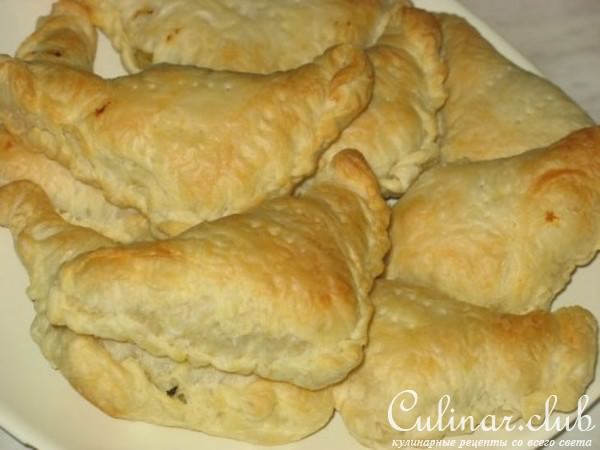 Слойки с картошкой и грибами и рулетики с курицей и яйцом