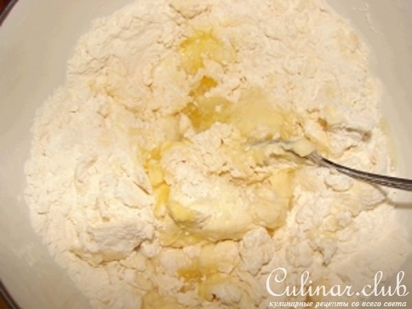 Пирог с мясом в сметанной заливке