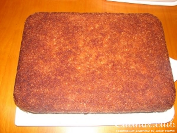 Пирог из кускуса с сиропом из чернослива