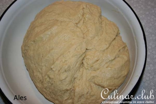 Слоеный пирог с абрикосовым джемом